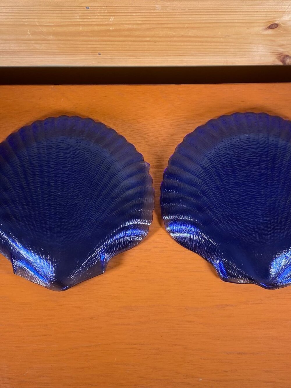 VTG Arcoroc France 5.5" Cobalt Blue Set of 2 Glass Seashell Plates Coquillage